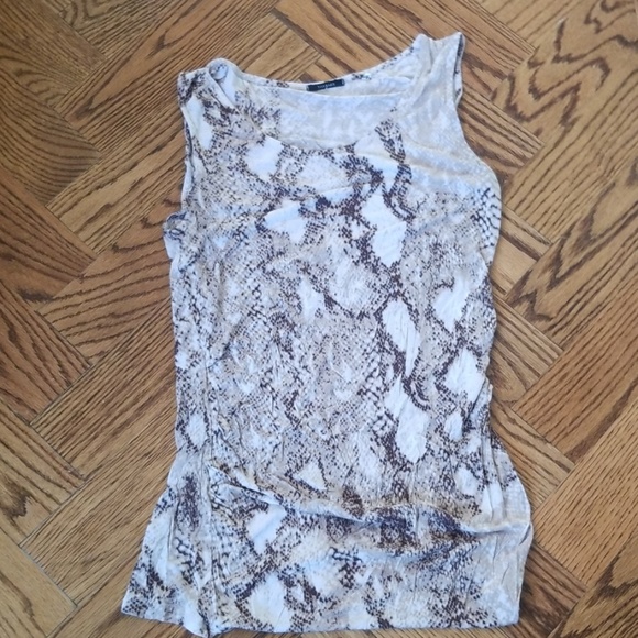 Tahari Tops - Tahari top